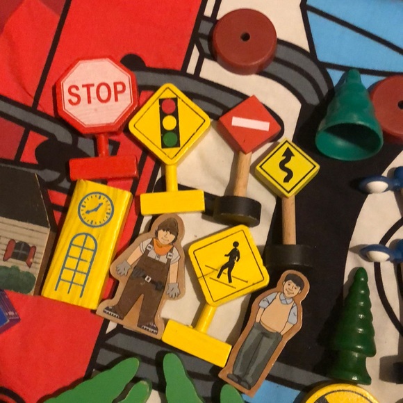 B2G1 Train accessories polar express trees people - Picture 6 of 6